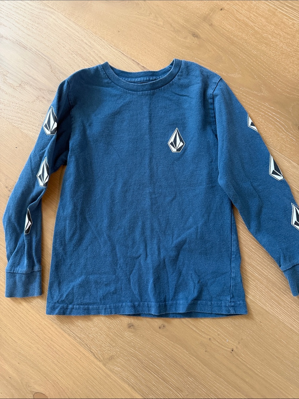 Volcom Kids Long Sleeve Logo Tee in Navy